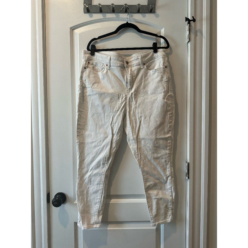 Levi’s Skinny White Jeans